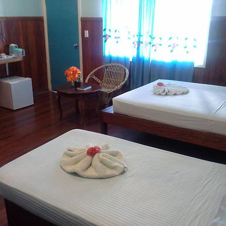 Rekona Lodge Gizo Pokoj fotografie